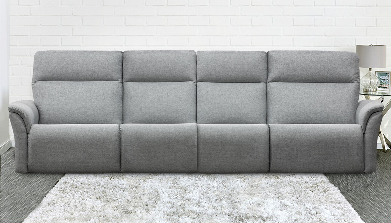 ספה ארוכה מעוצבת עם ריקליינרים