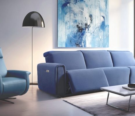 מערכת ישיבה מעוצבת עם ריקליינרים