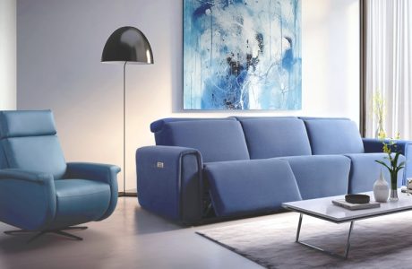 מערכת ישיבה מעוצבת עם ריקליינרים