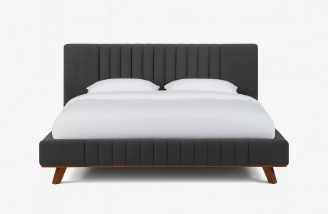 מיטה מפוארת – הופ עץ אגוז